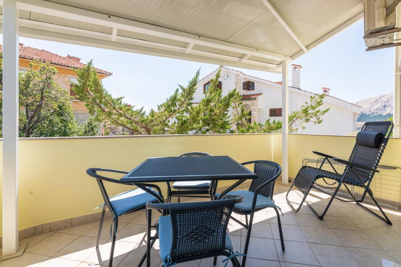 Apartment Luiza With Terrace Башка Экстерьер фото