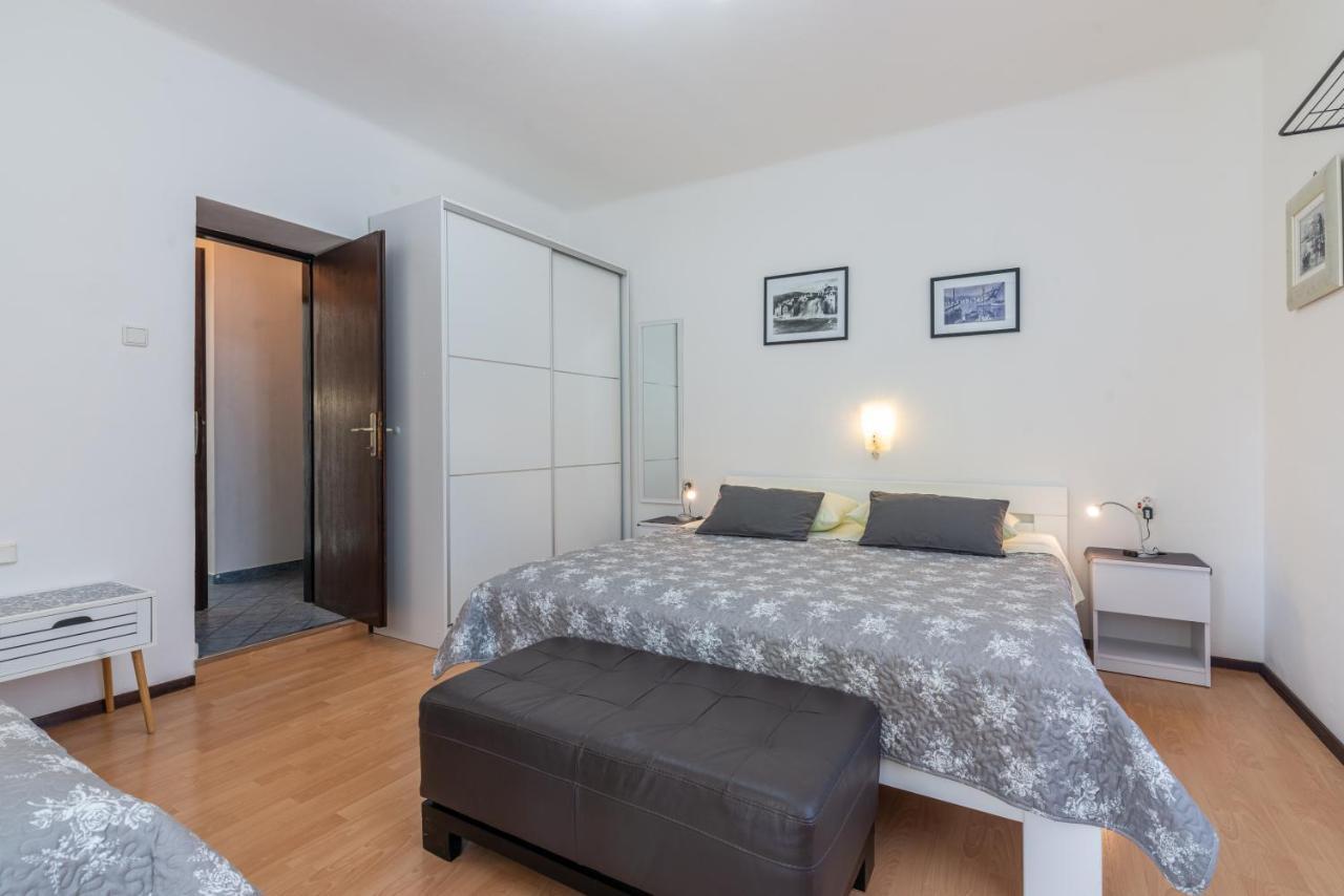 Apartment Luiza With Terrace Башка Экстерьер фото